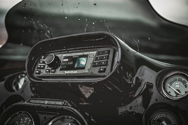 Rockford Fosgate PMX-HD9813 Radio für Harley Davidson ®